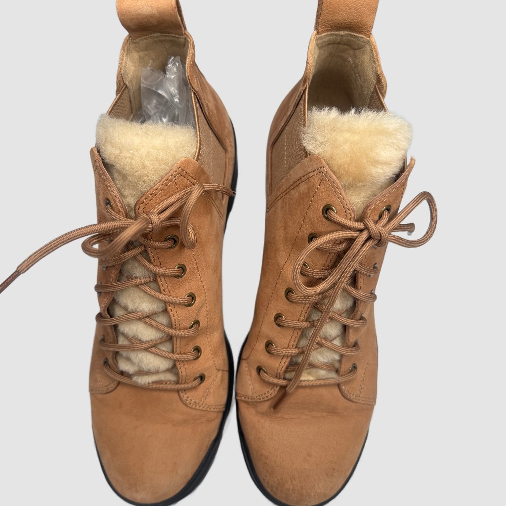 Eileen Fisher Calm Lice-Up Bootie